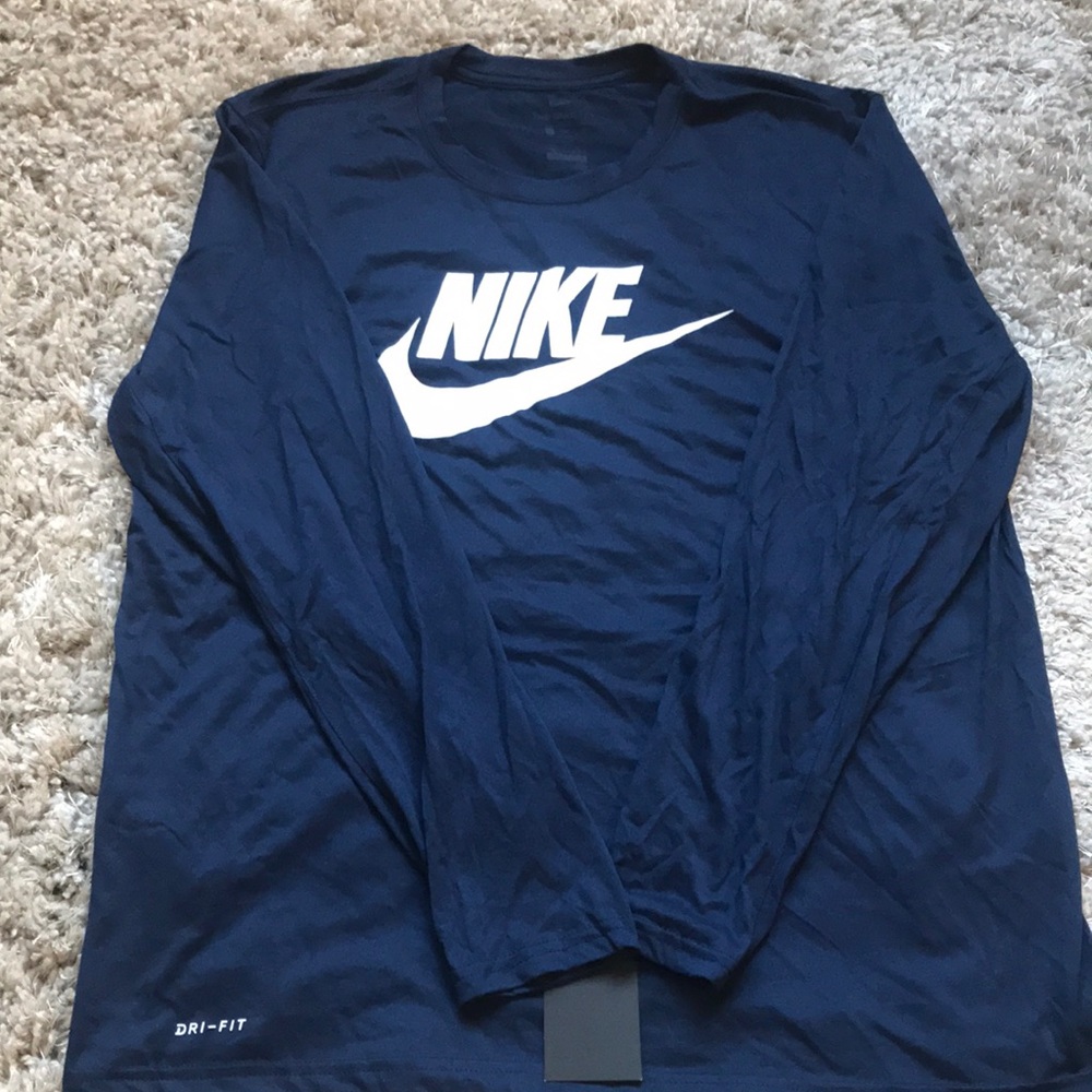 Nike Men’s Long Sleeves Tees - New
